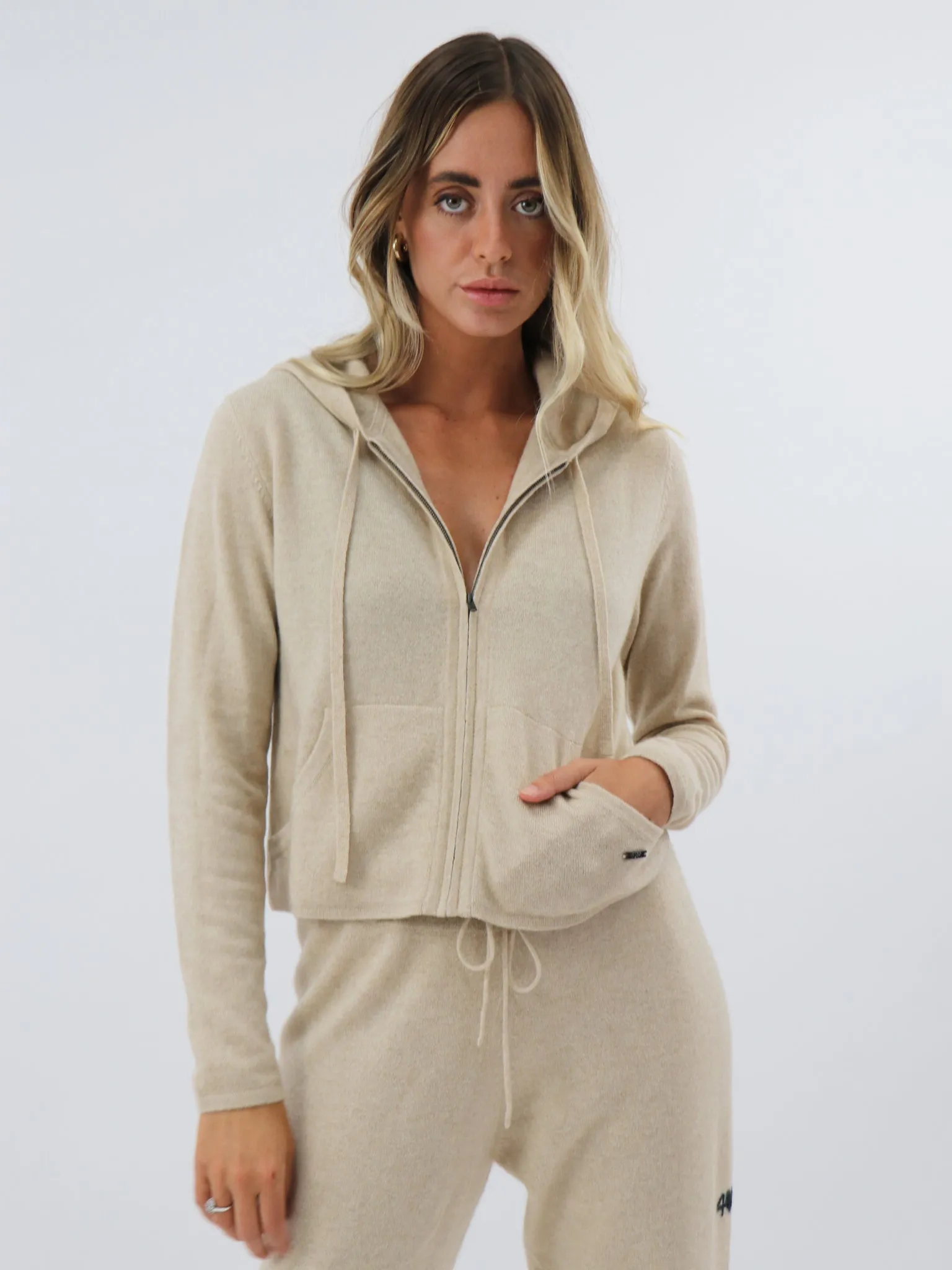 BONDI ZIP-UP HOODIE