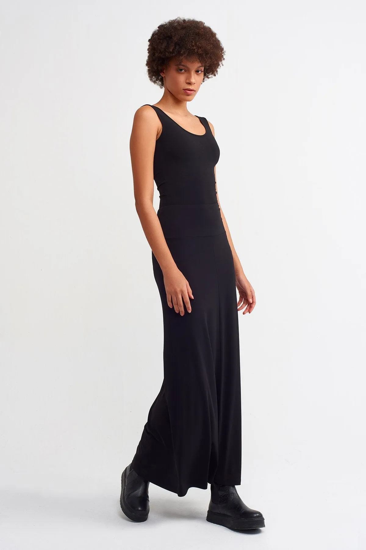 Nu  Basic Maxi Skirt Black