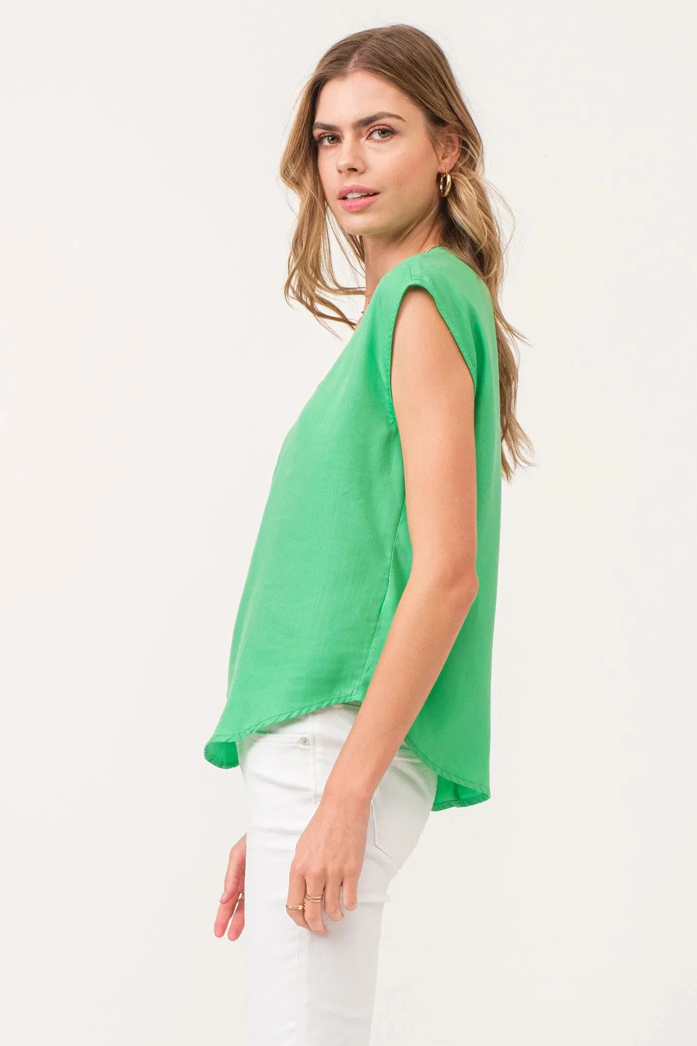 Yanis Sleeveless Top